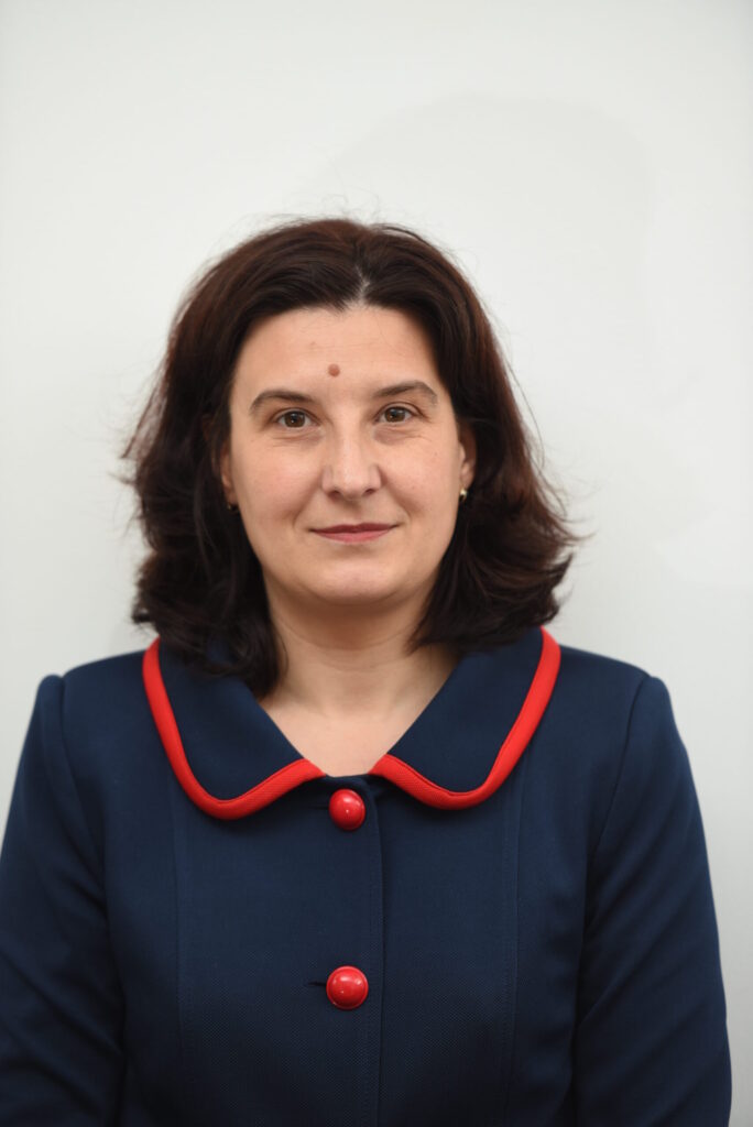 Daniela PETROȘEL